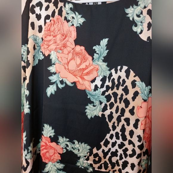 Iman Reversible Floral Animal Print Boxy Blouse Flowy Tunic Size XL Poncho Top - Picture 2 of 9